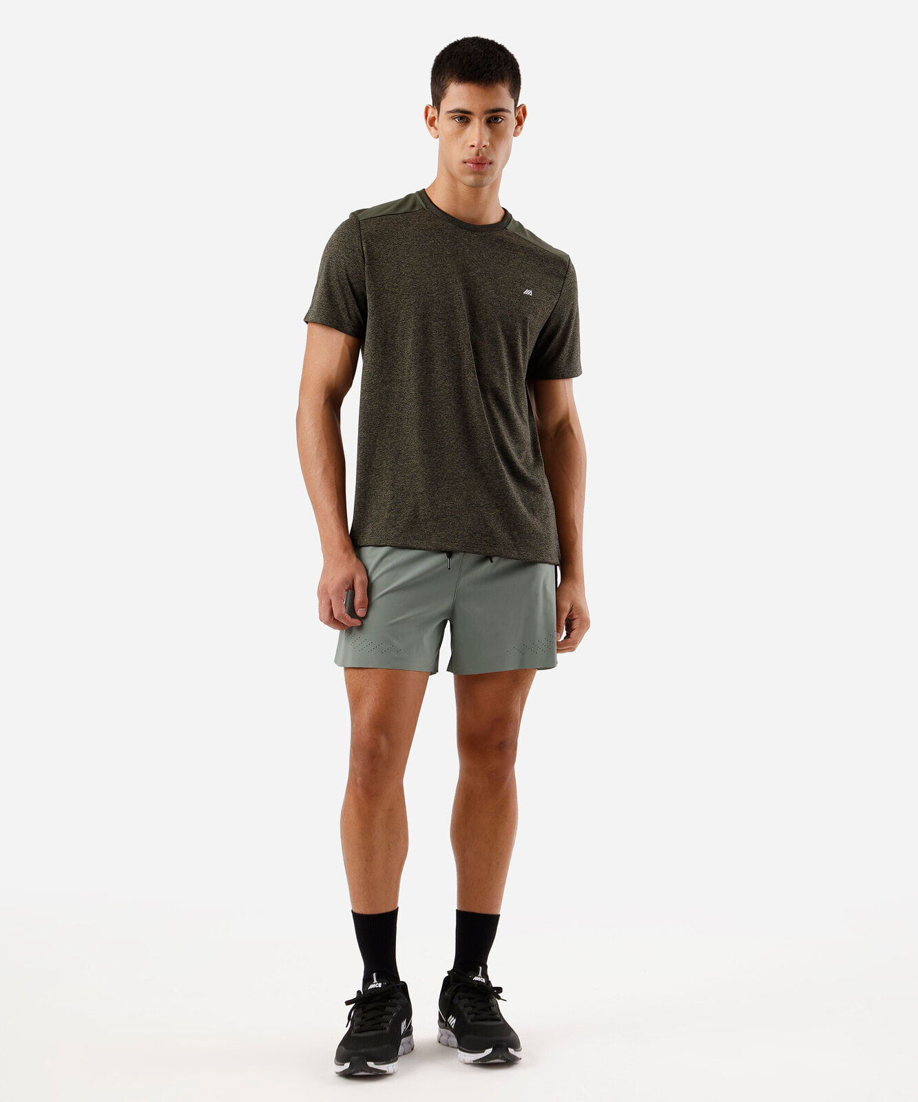 camiseta masculina esportiva com recorte verde