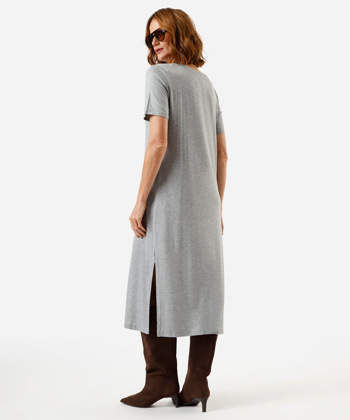 vestido midi básico de viscose decote v cinza