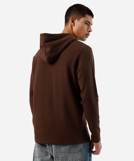 blusa masculina com capuz texturizada marrom