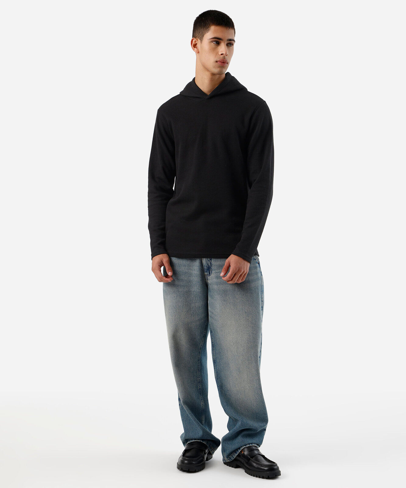 blusa masculina com capuz texturizada preta