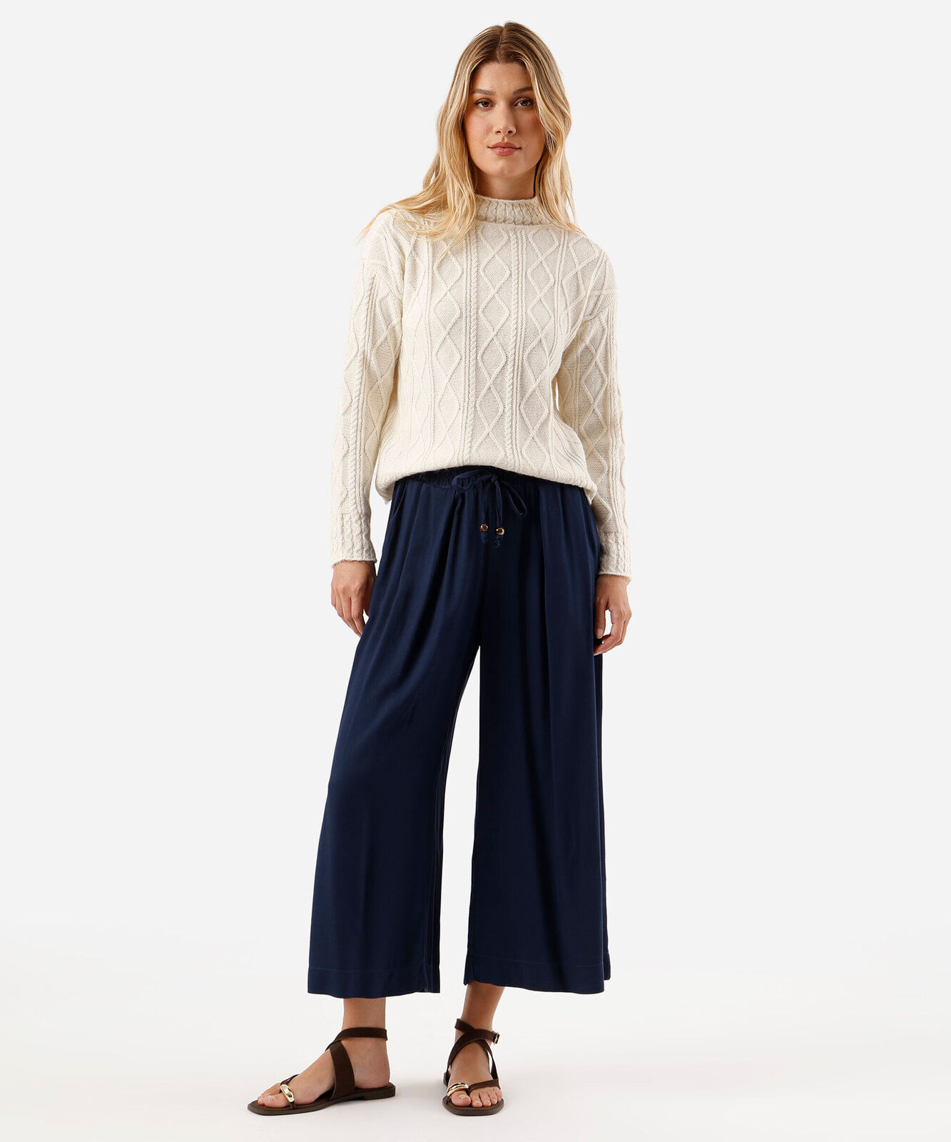 suéter feminino de tricot com lã texturizado bege
