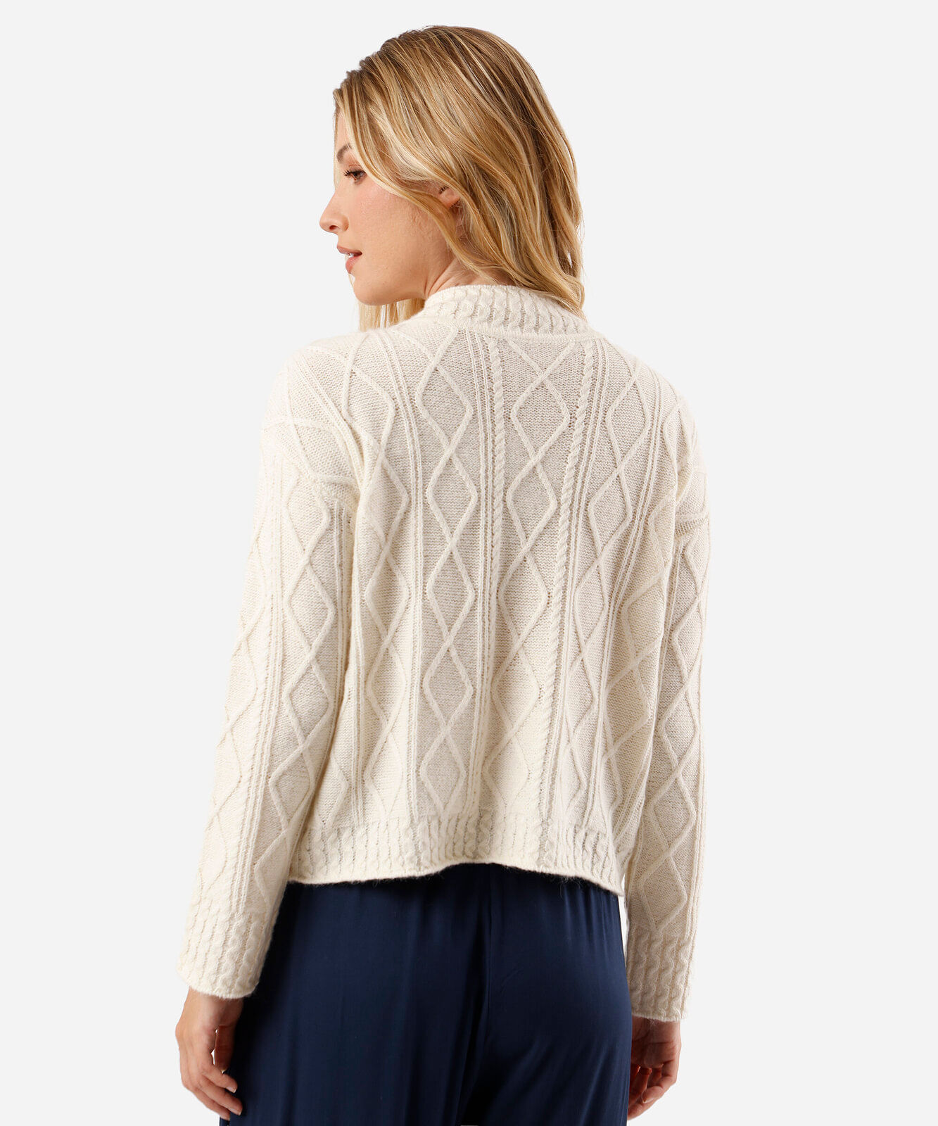 suéter feminino de tricot com lã texturizado bege