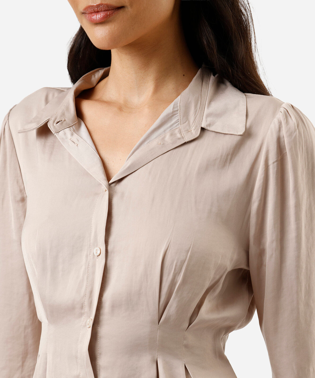 camisa feminina manga longa com pregas acetinada bege