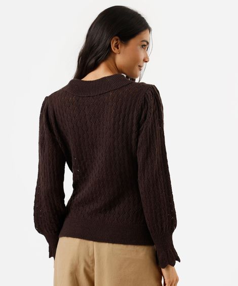 suéter feminino de tricot com gola marrom