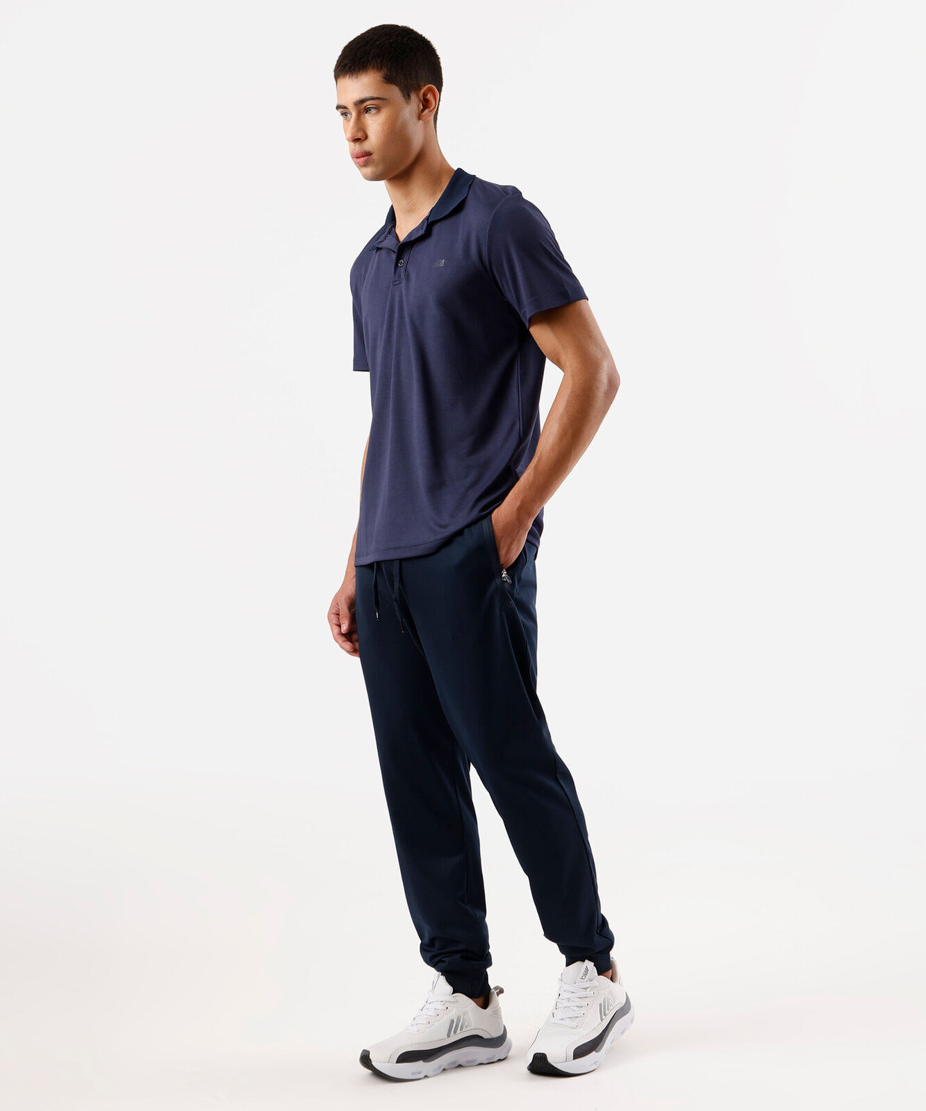 calça jogger com bolsos azul