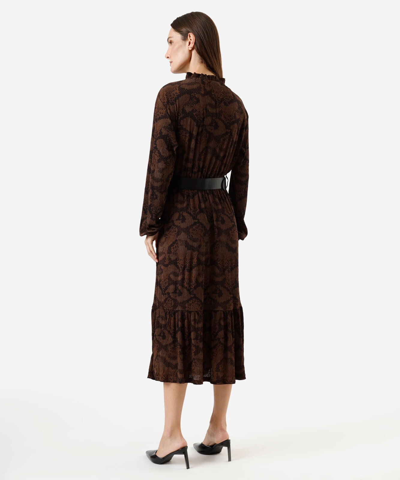 vestido midi feminino texturizado animal print com cinto marrom
