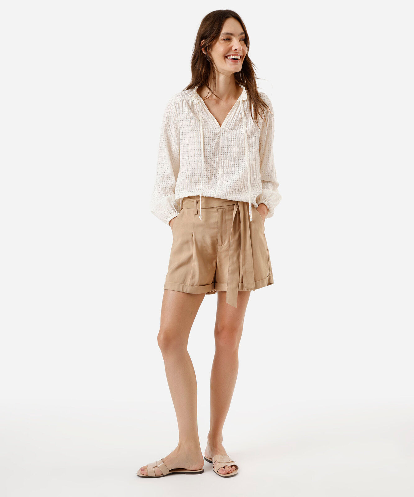 bata feminina manga longa xadrez com babado off white
