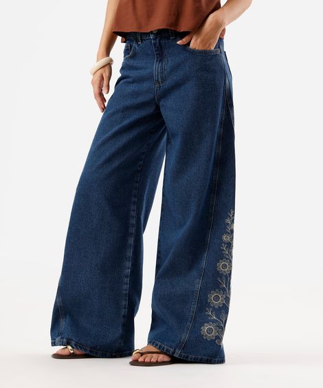 calça wide leg feminina jeans com recorte e bordado floral azul