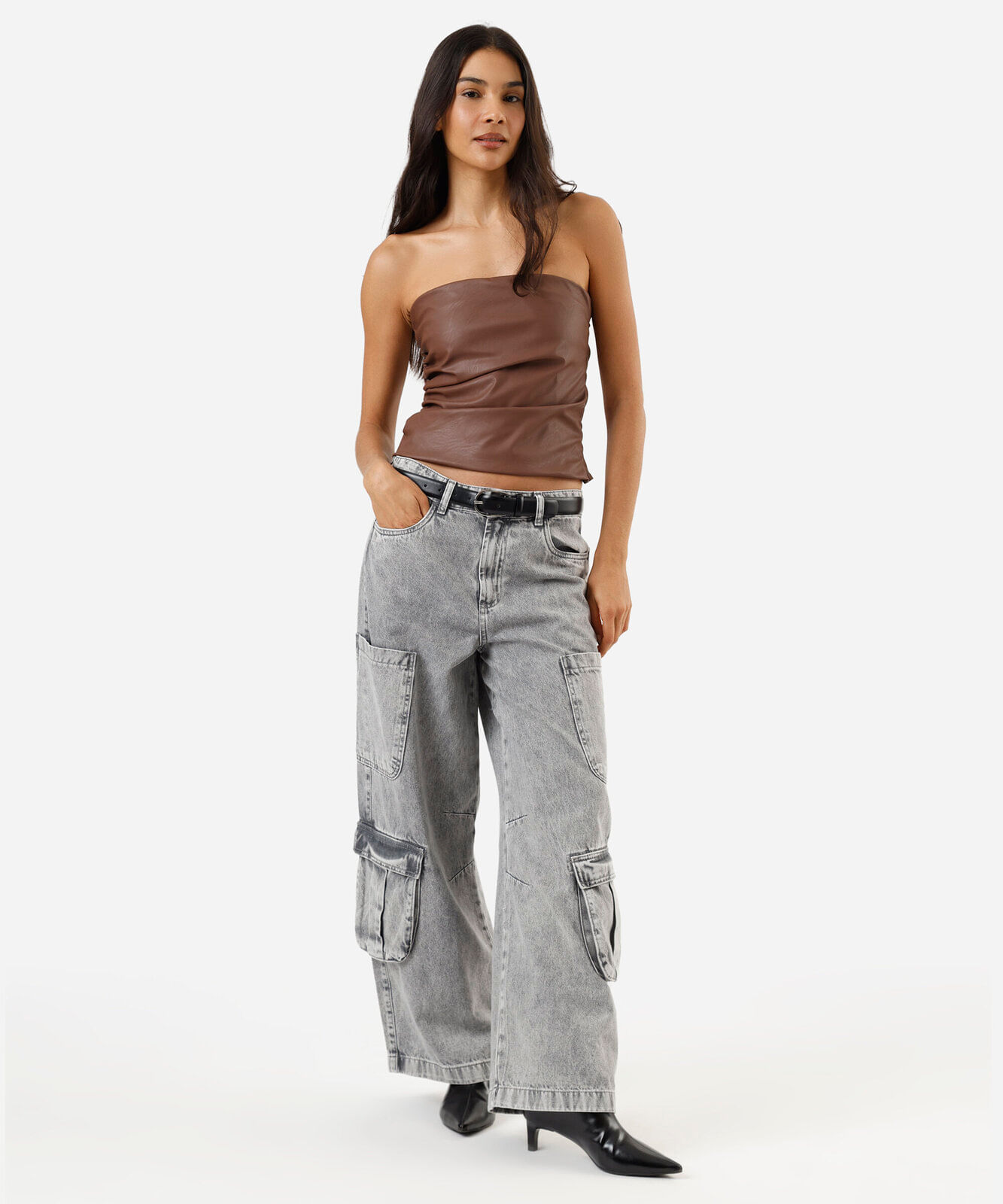 blusa sem alça feminina de pu franzida marrom
