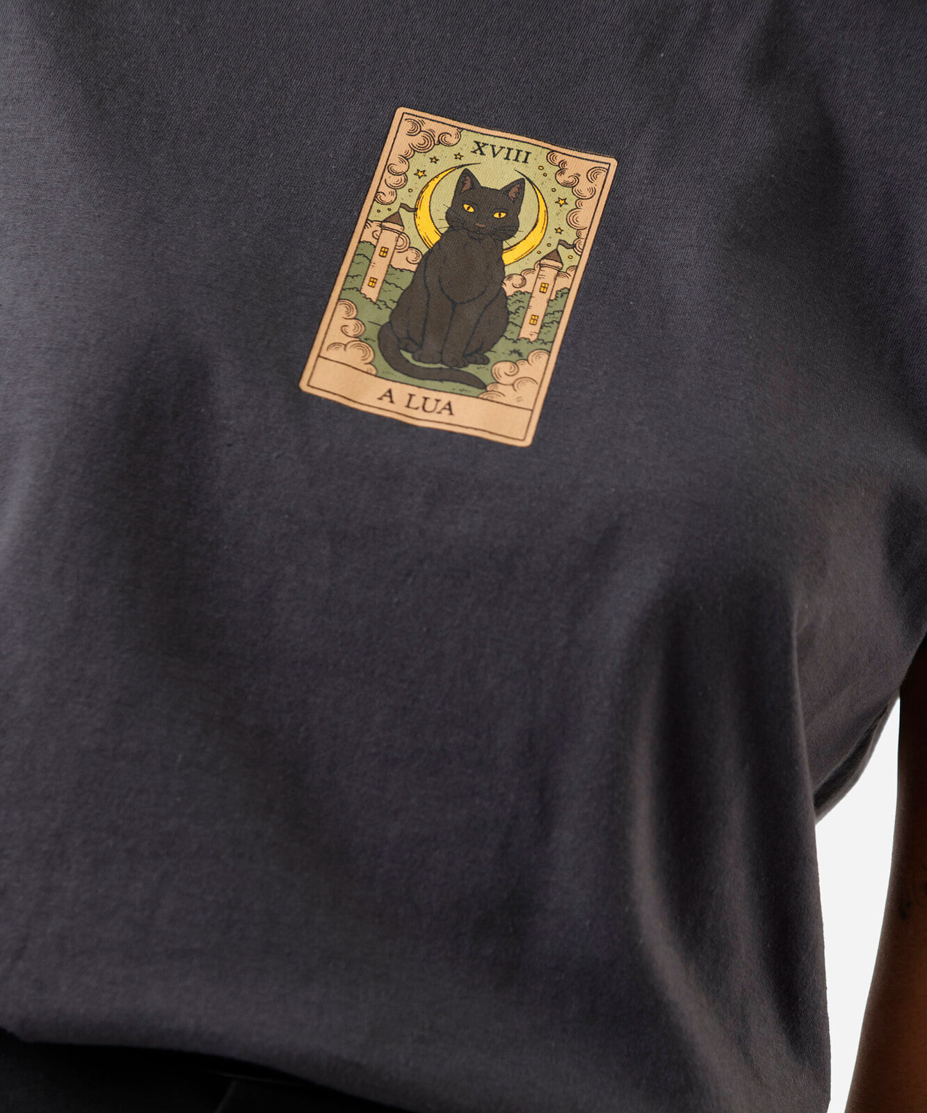 camiseta feminina de algodão manga curta estampada cinza
