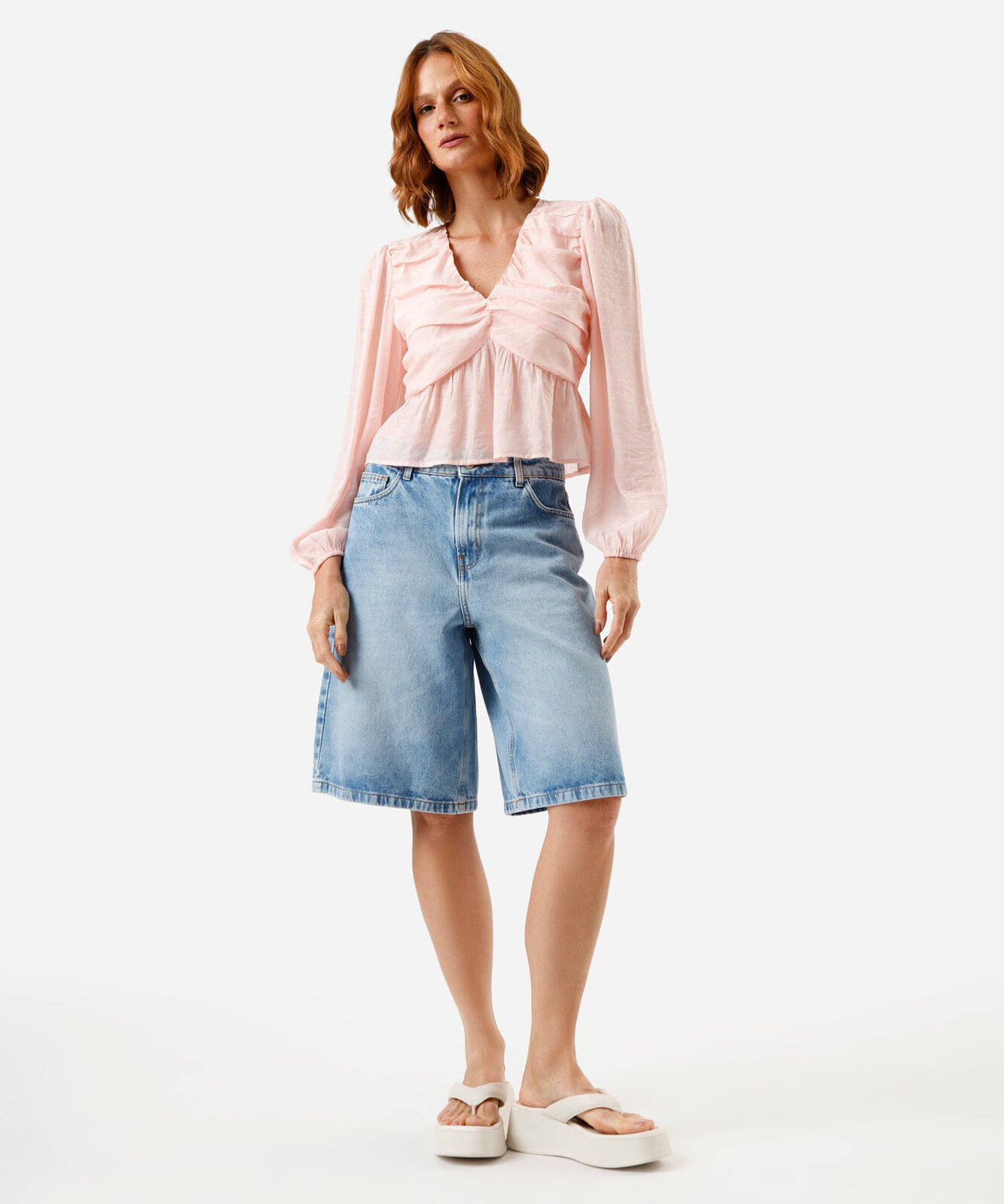 blusa feminina com viscose e pregas manga bufante rosa