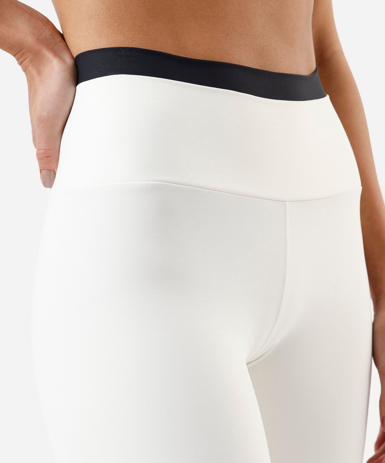 calça flare esportiva feminina de poliamida off white