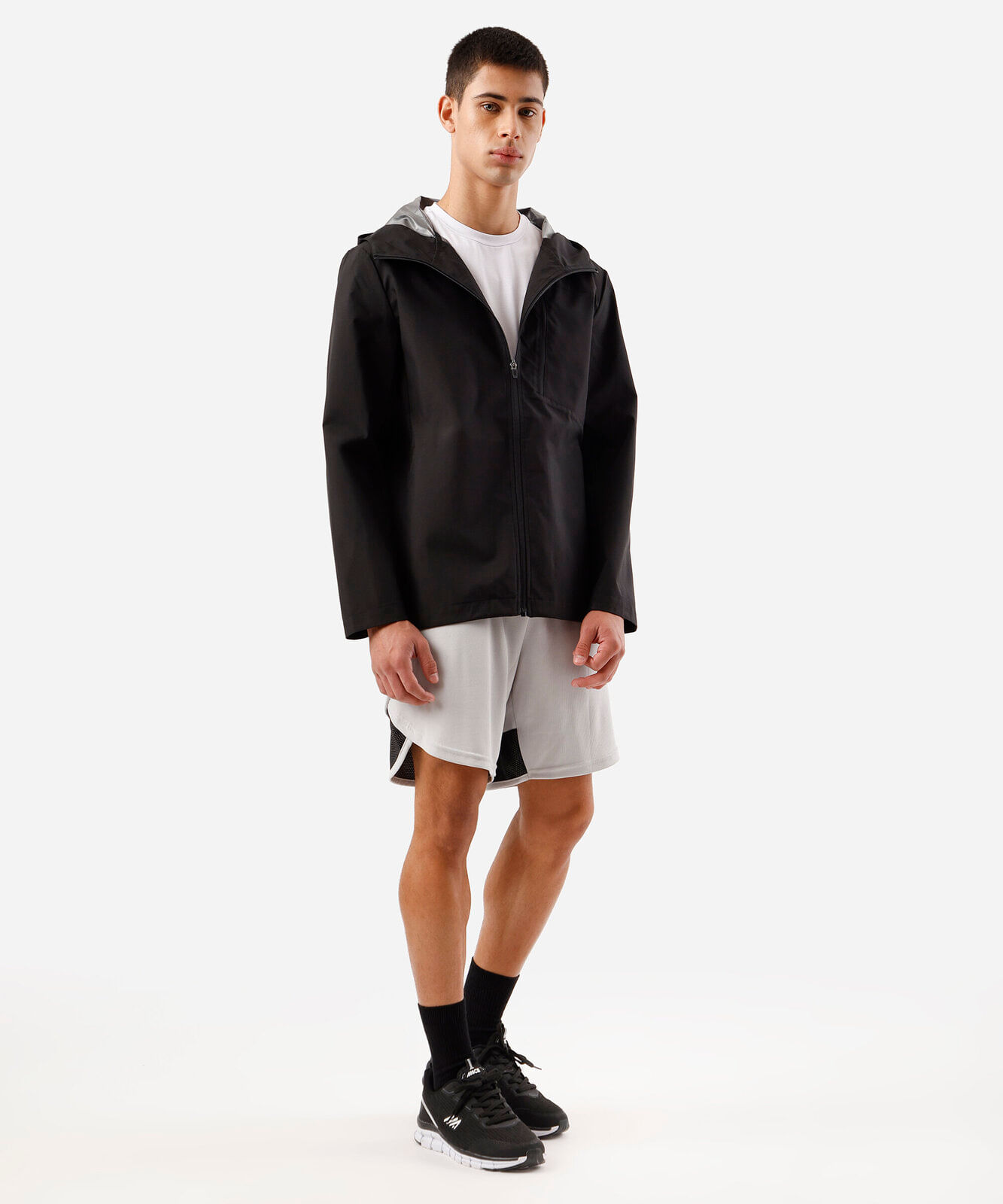 jaqueta esportiva masculina com capuz preta