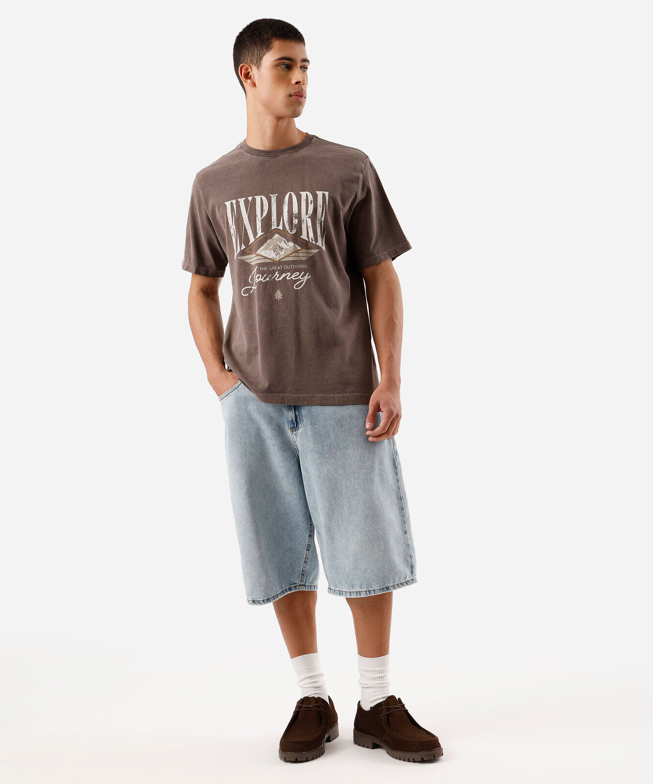 camiseta masculina de algodão manga curta estampada estonada marrom