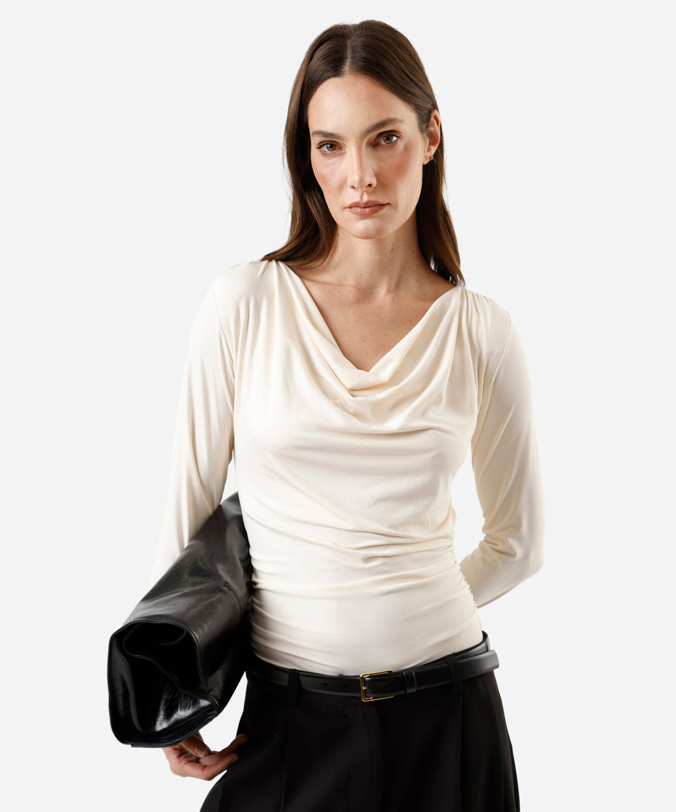 blusa feminina decote degagê manga longa off white