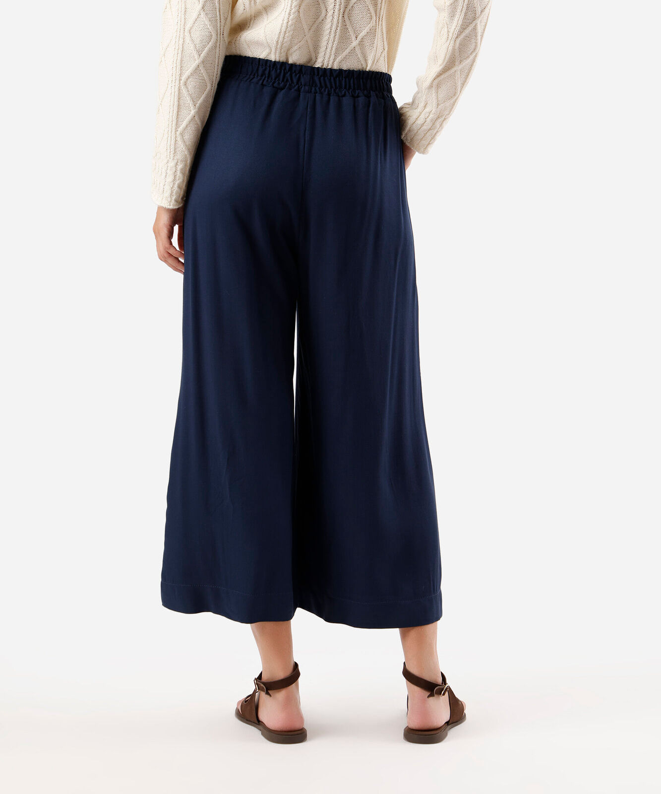 calça pantacourt feminina de viscose com pregas azul
