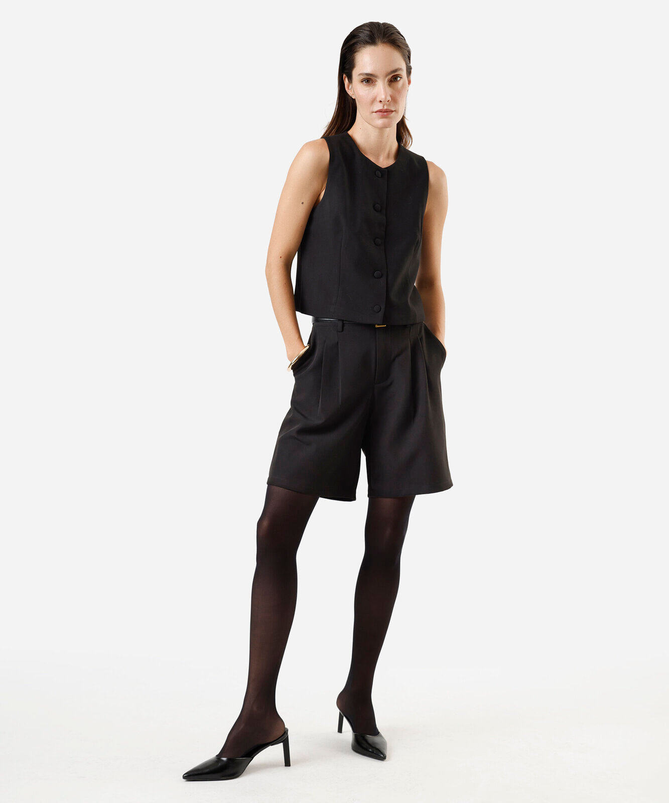 colete de alfaiataria feminino decote redondo preto