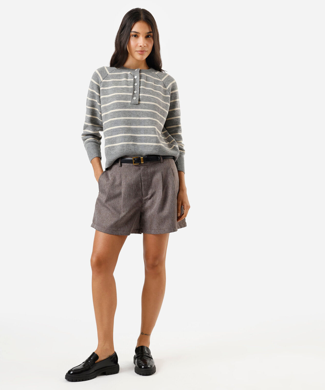 suéter feminino de tricot listrado cinza