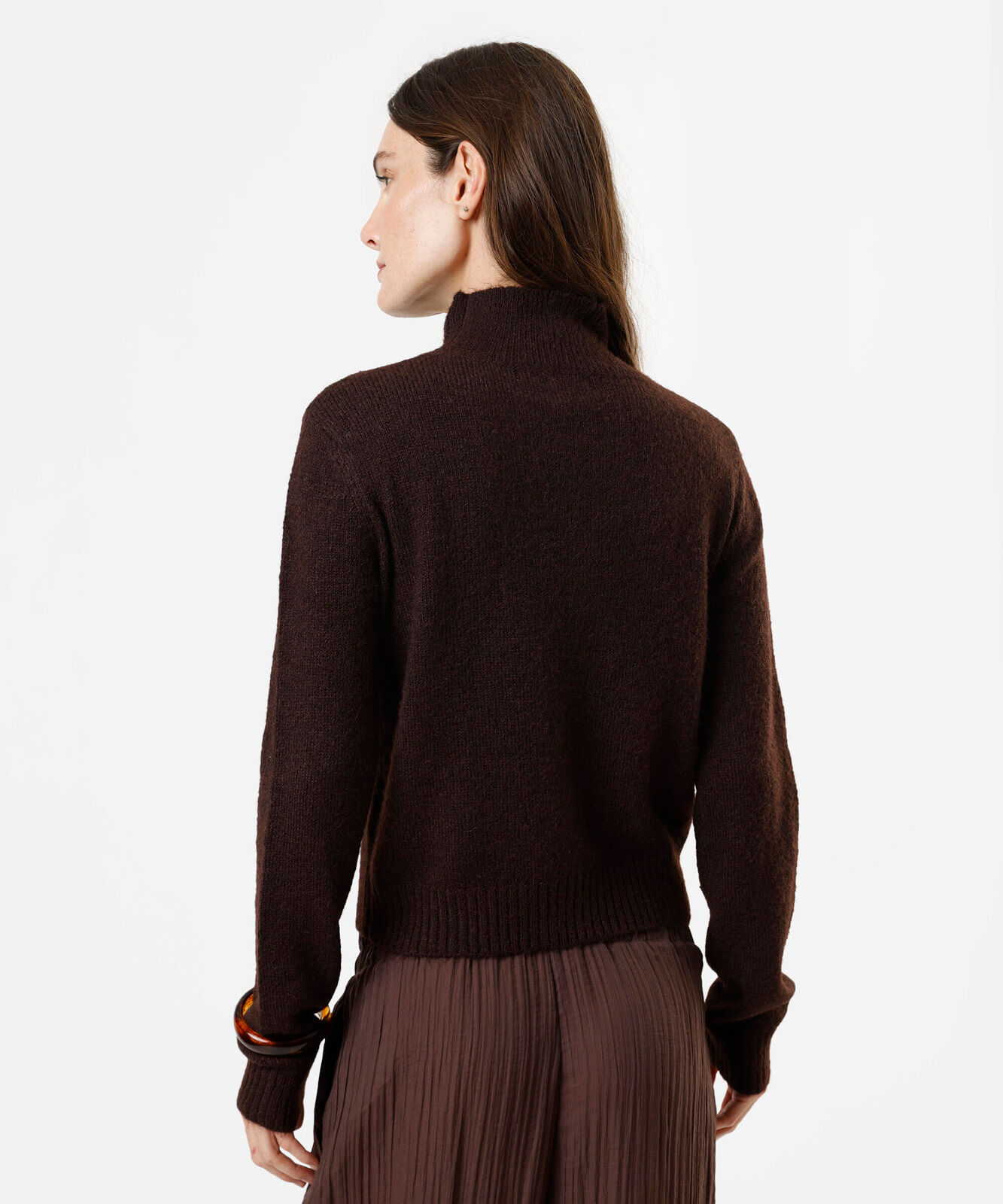 suéter feminino de tricot gola alta marrom