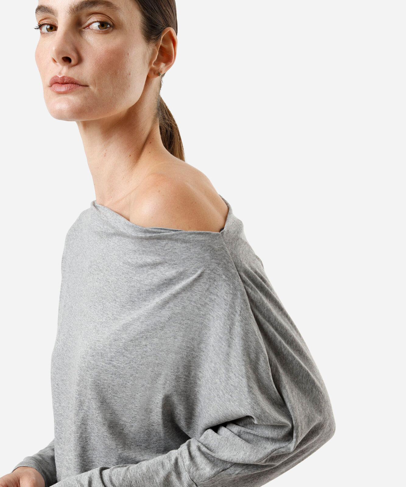blusa feminina de viscose manga longa franzida cinza