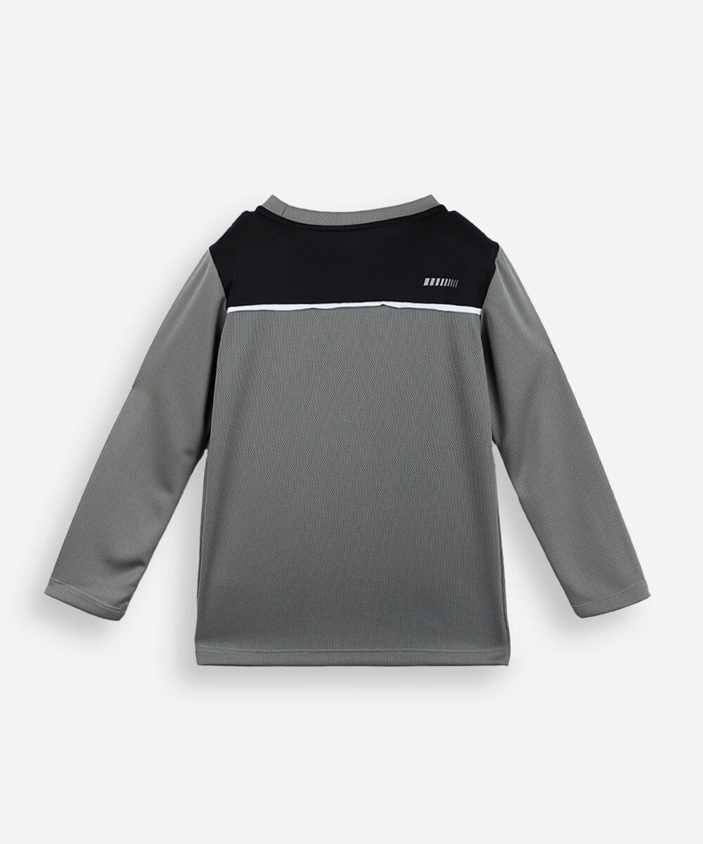 camiseta infantil manga longa esportiva com refletivo cinza