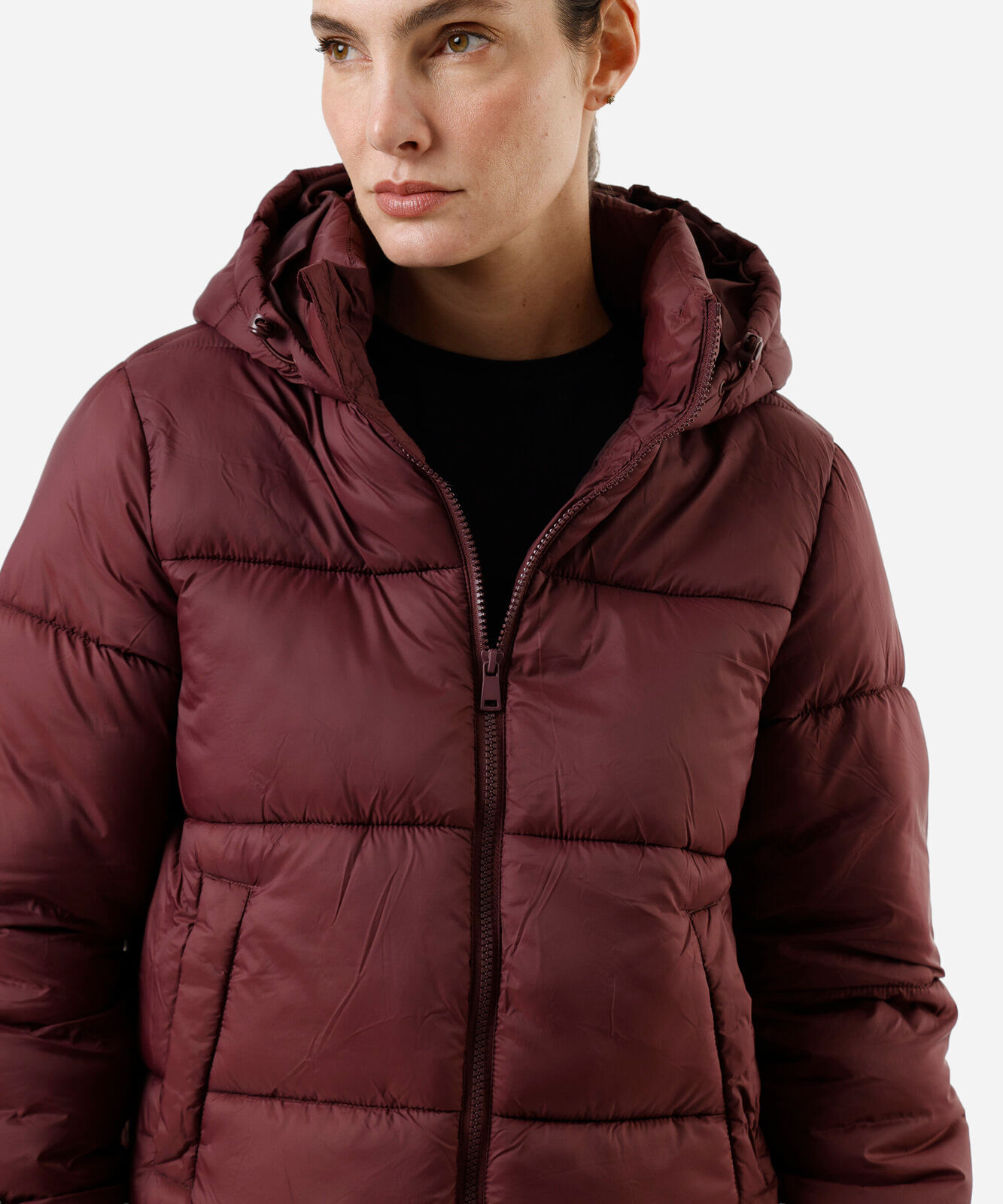 jaqueta puffer feminina de poliamida com capuz vinho