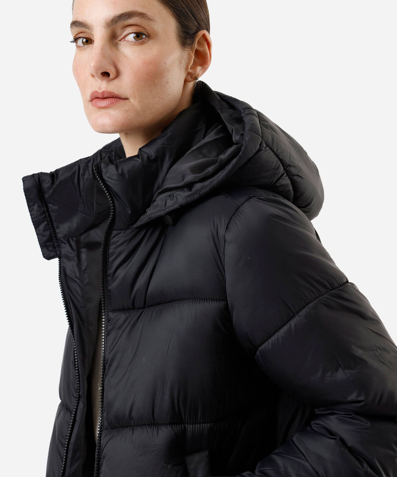 jaqueta puffer feminina de poliamida com capuz preta