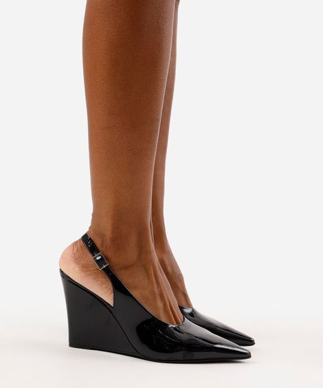 scarpin slingback anabela preto