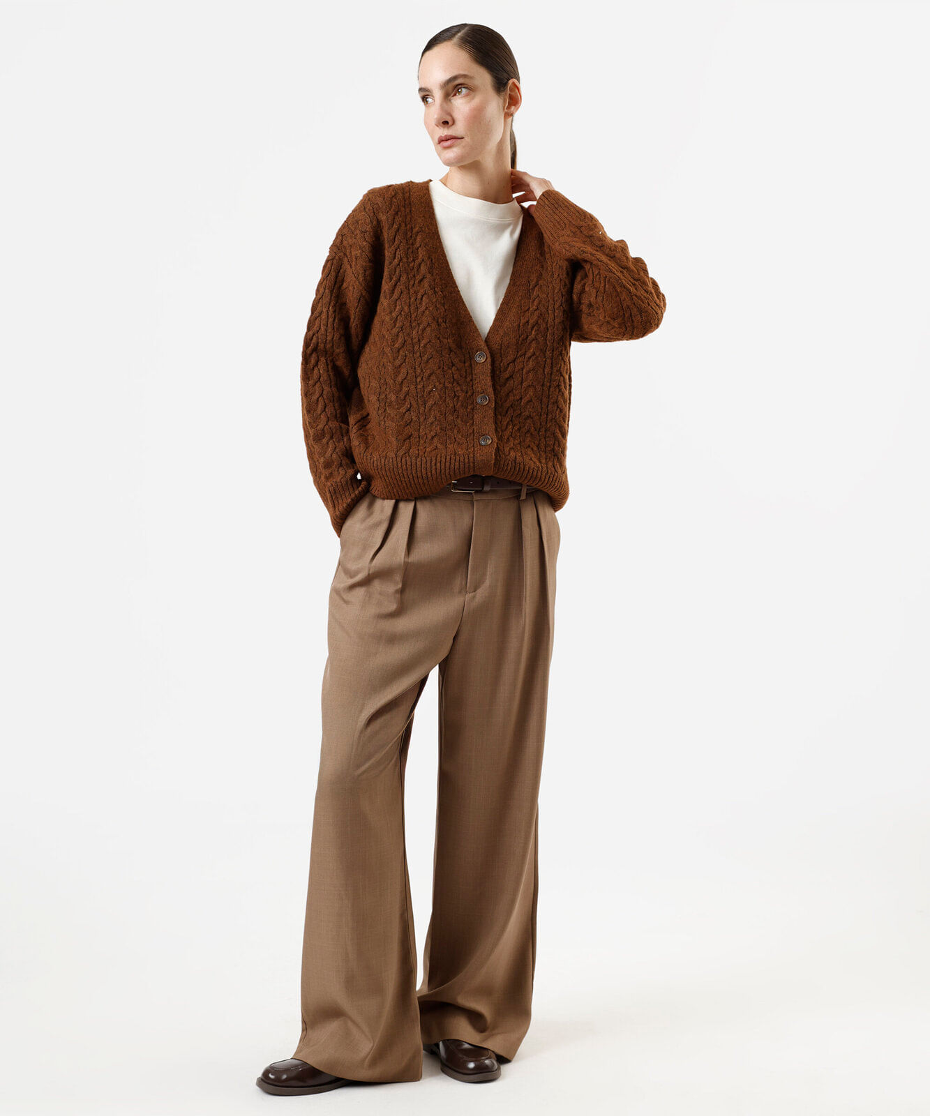 cardigan feminino de tricot com lã texturizado marrom