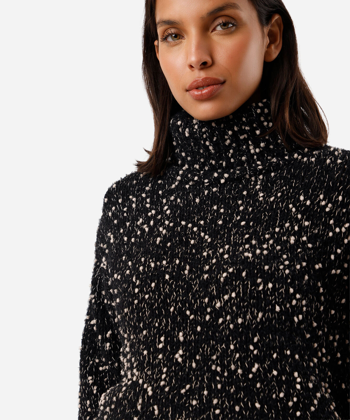 suéter feminino de tricot gola alta texturizado preto