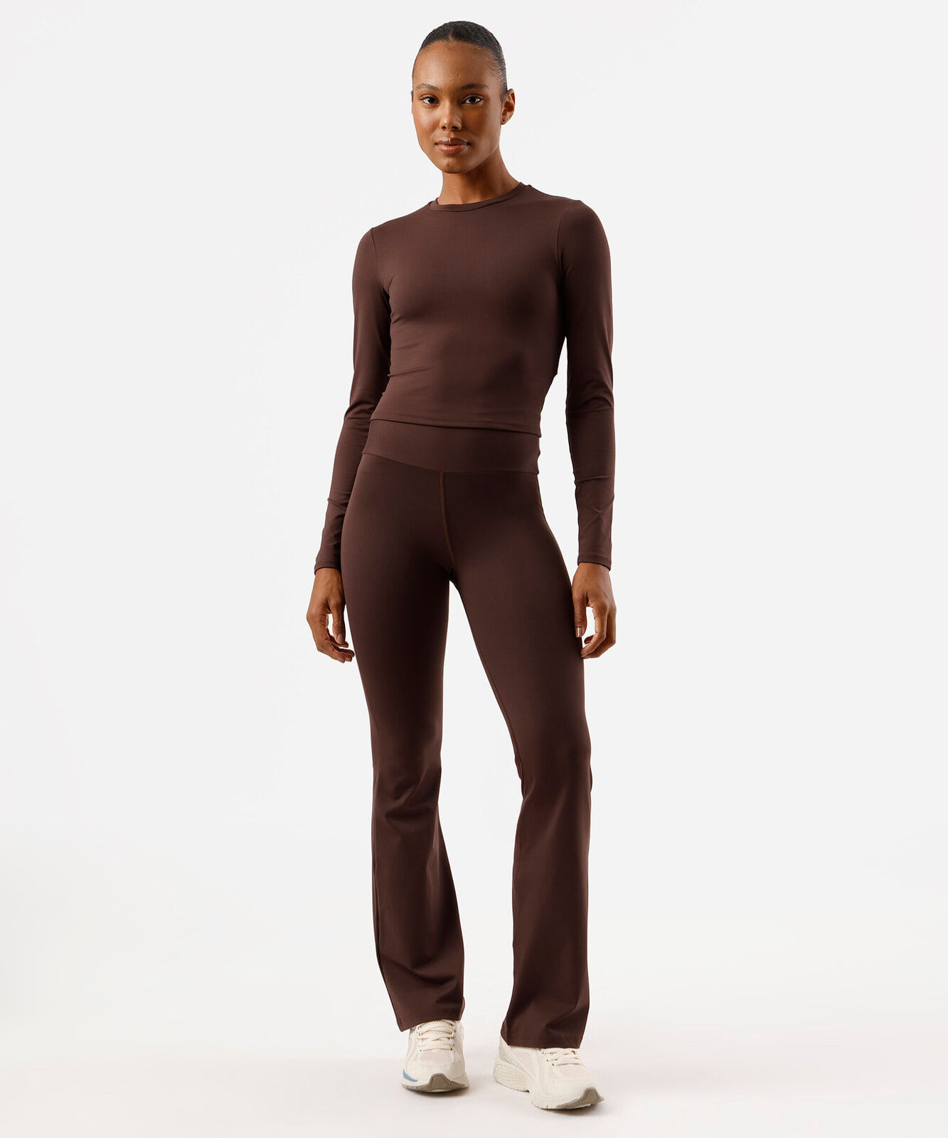 calça flare esportiva feminina de poliamida marrom