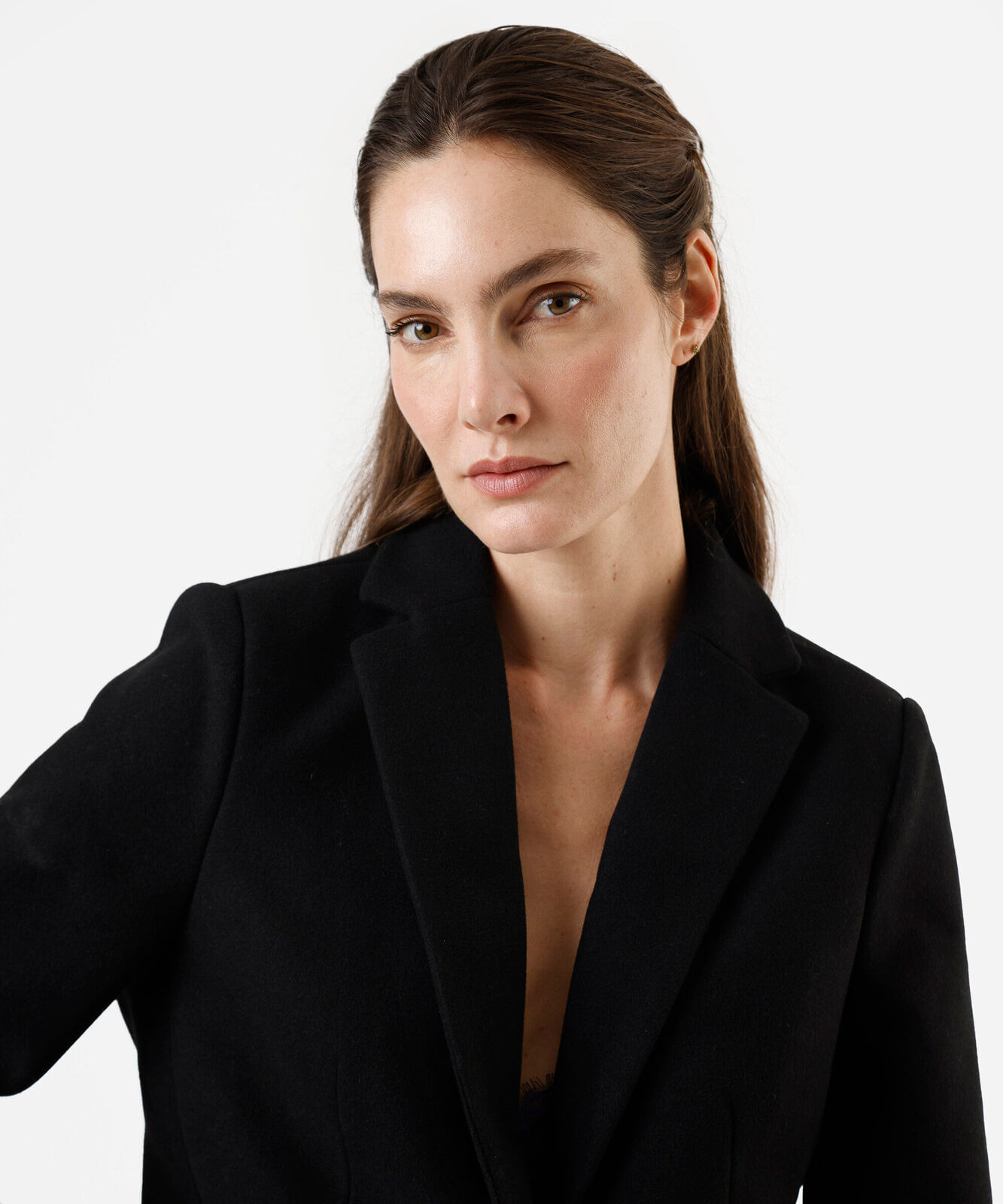casaco feminino com gola de pelúcia texturizado preto
