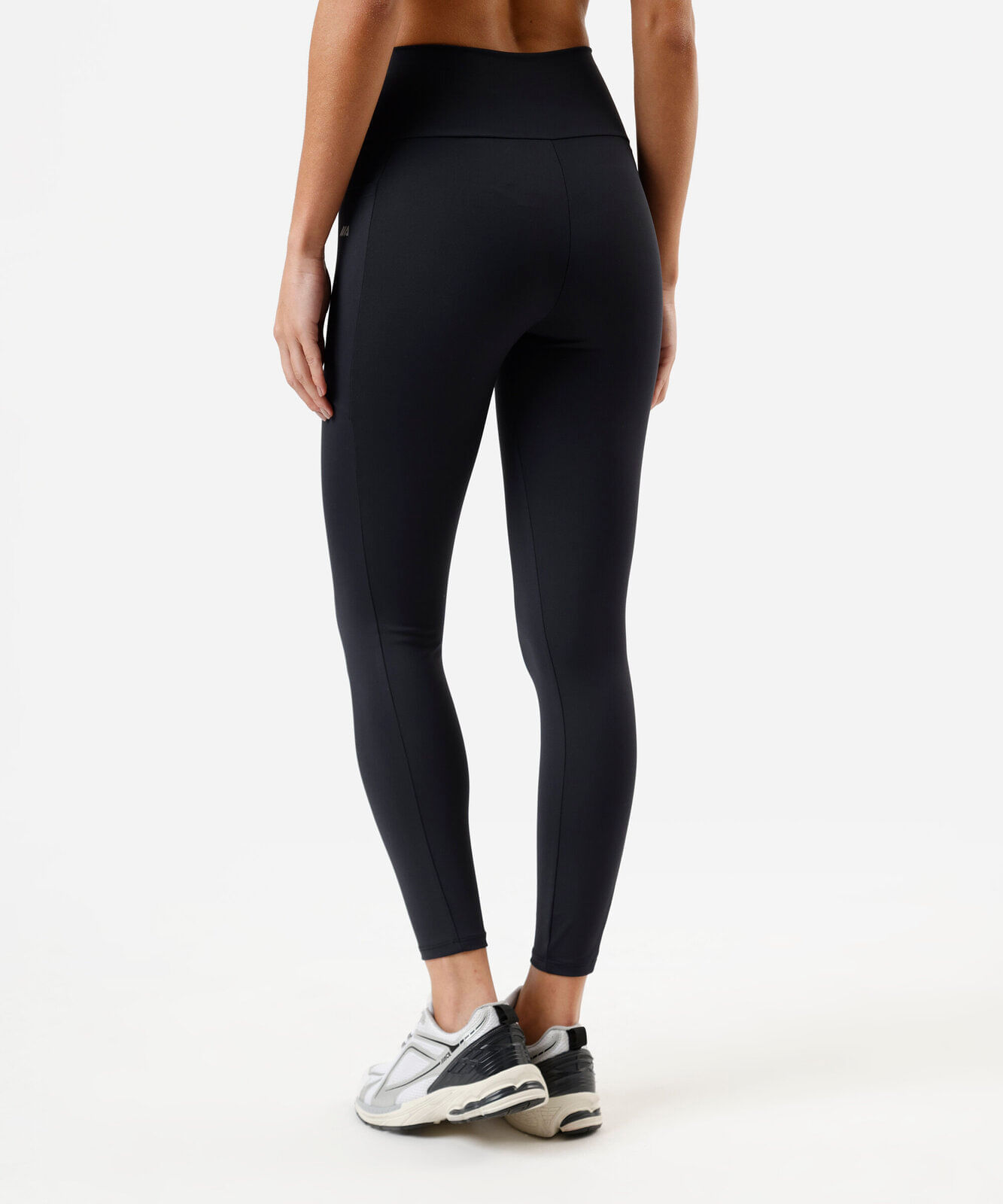 calça legging esportiva com bolso preta