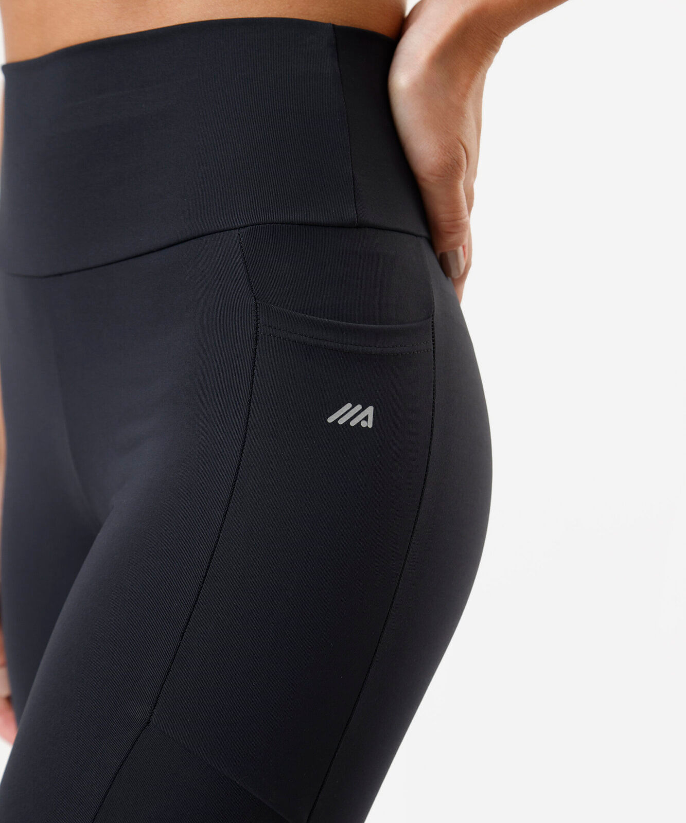 calça legging esportiva com bolso preta