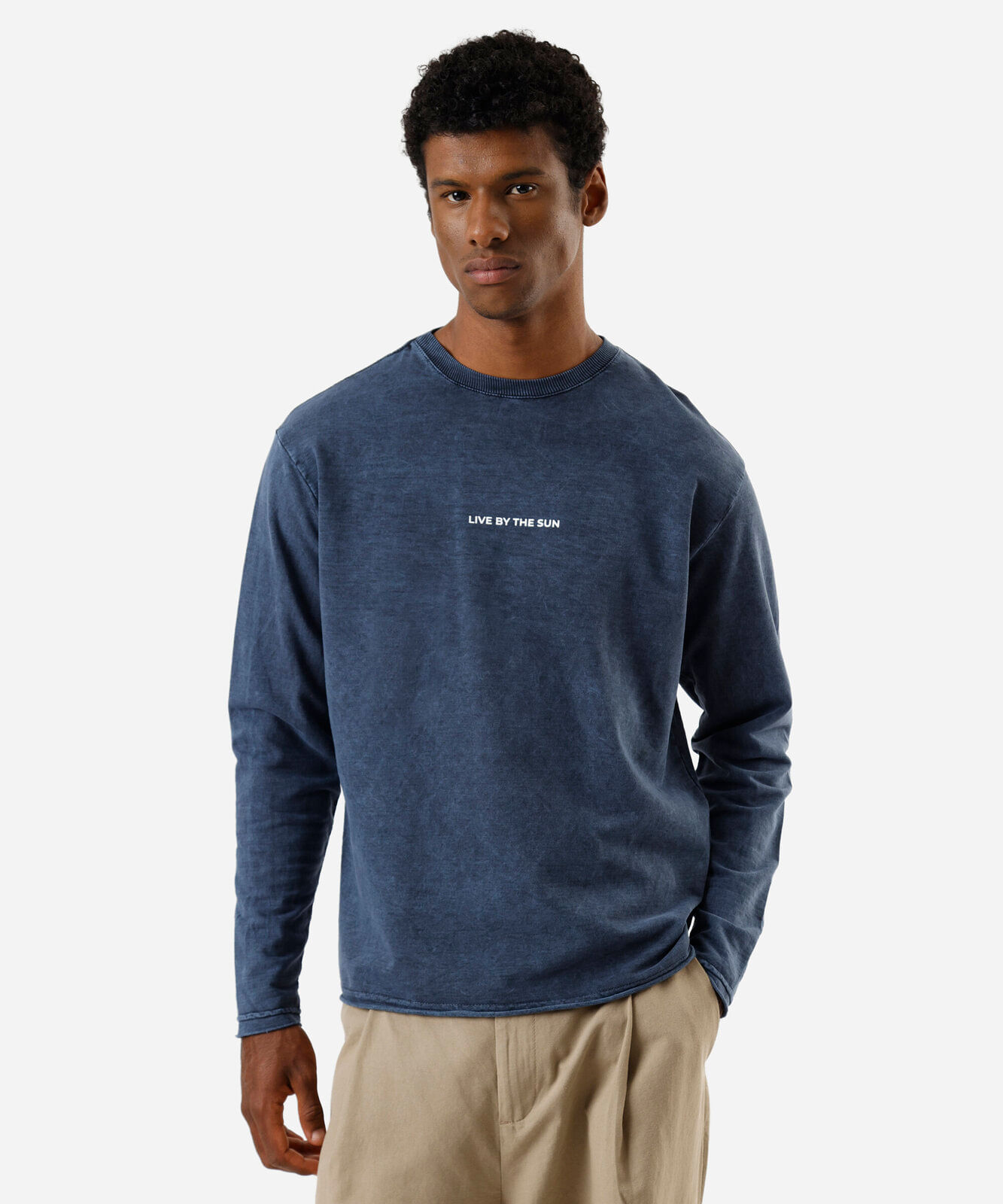 camiseta masculina de algodão manga longa estampada estonada azul