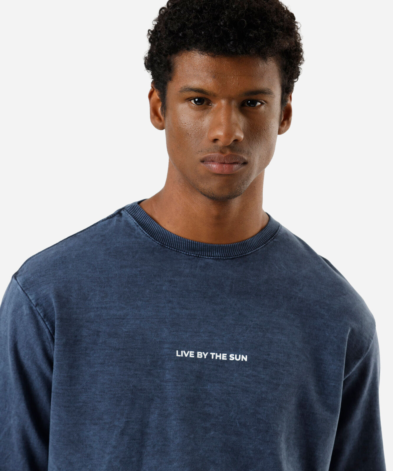 camiseta masculina de algodão manga longa estampada estonada azul