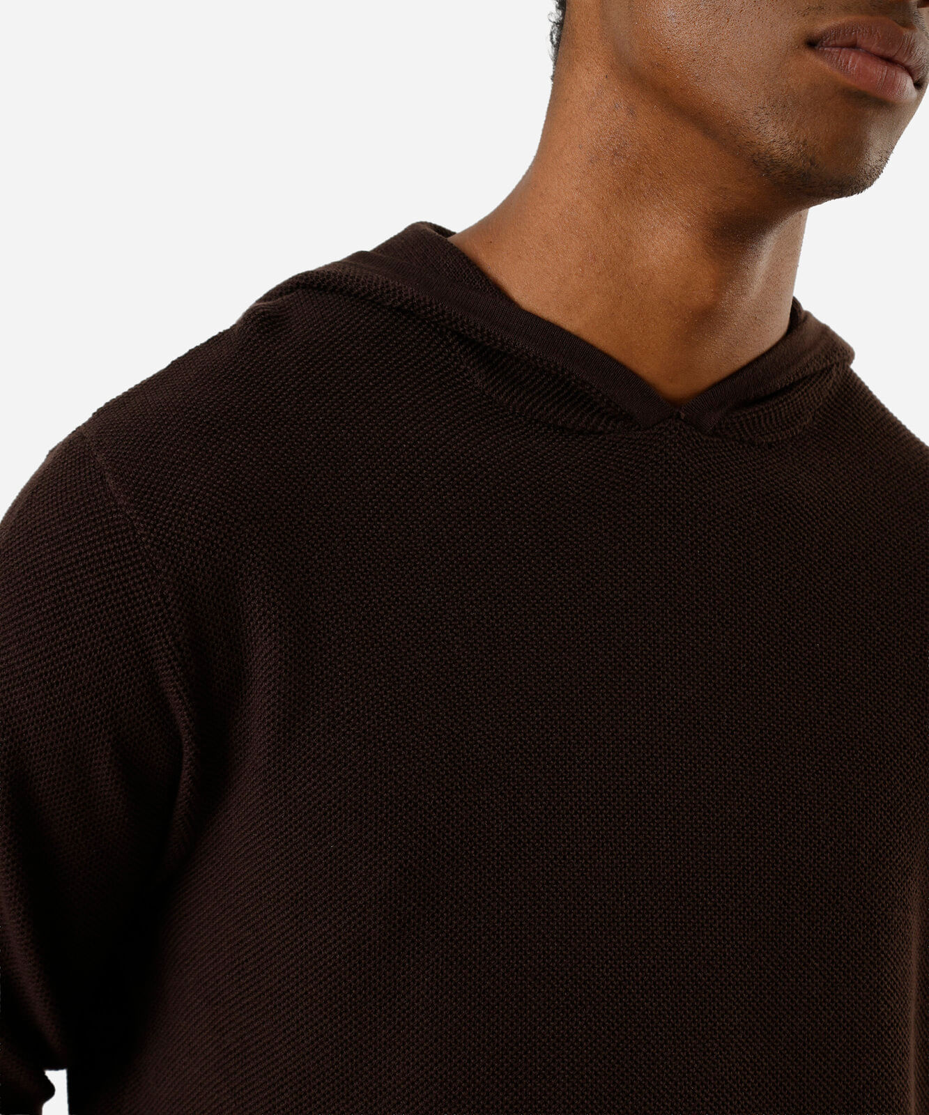 blusão masculino de tricot com capuz e bolso canguru marrom