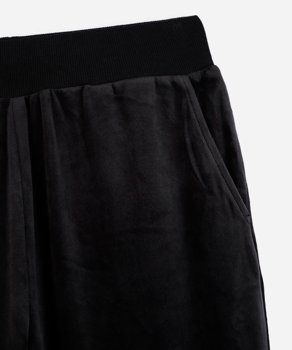 calça juvenil jogger esportiva em plush preta