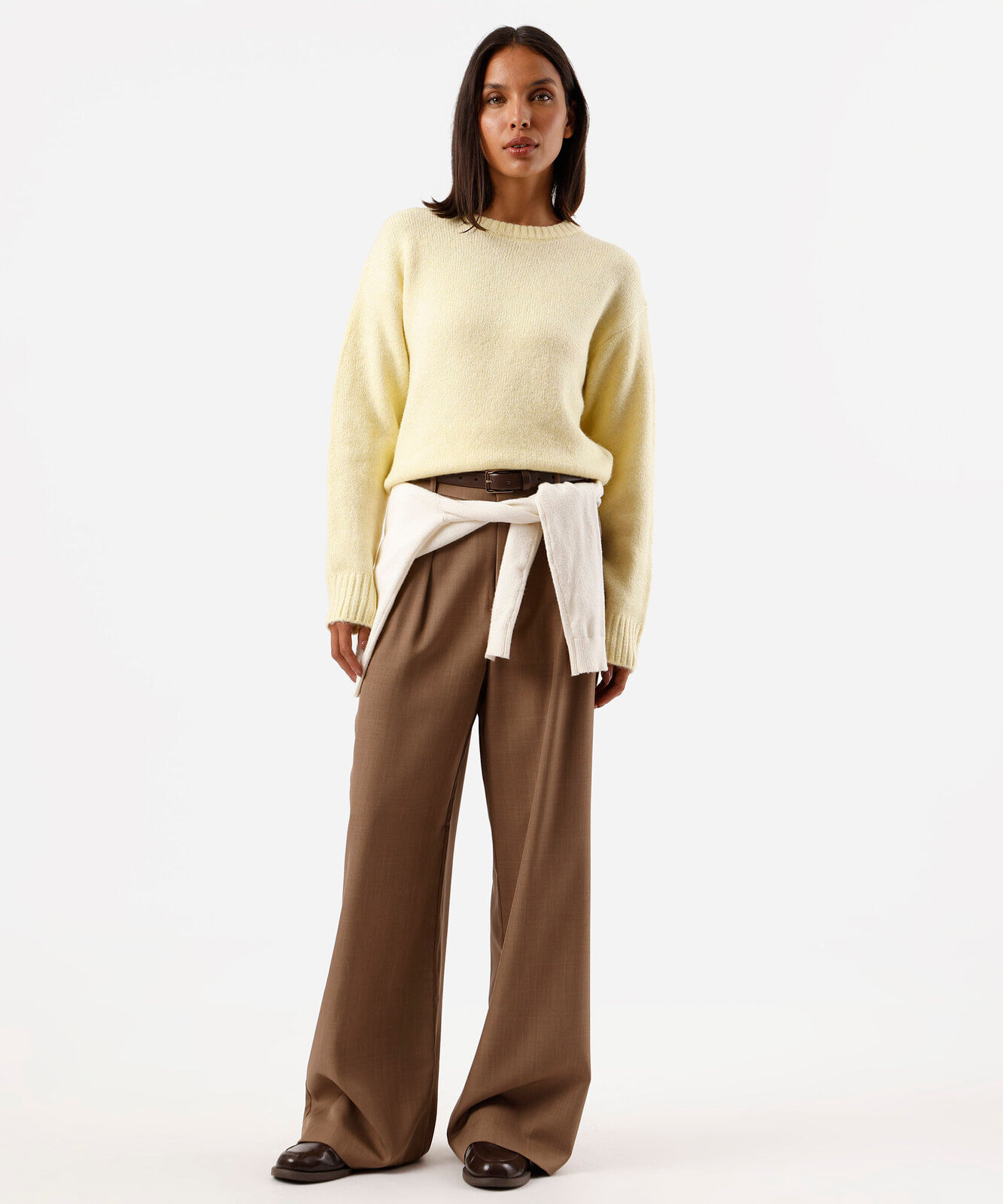 suéter feminino de tricot gola redonda amarelo