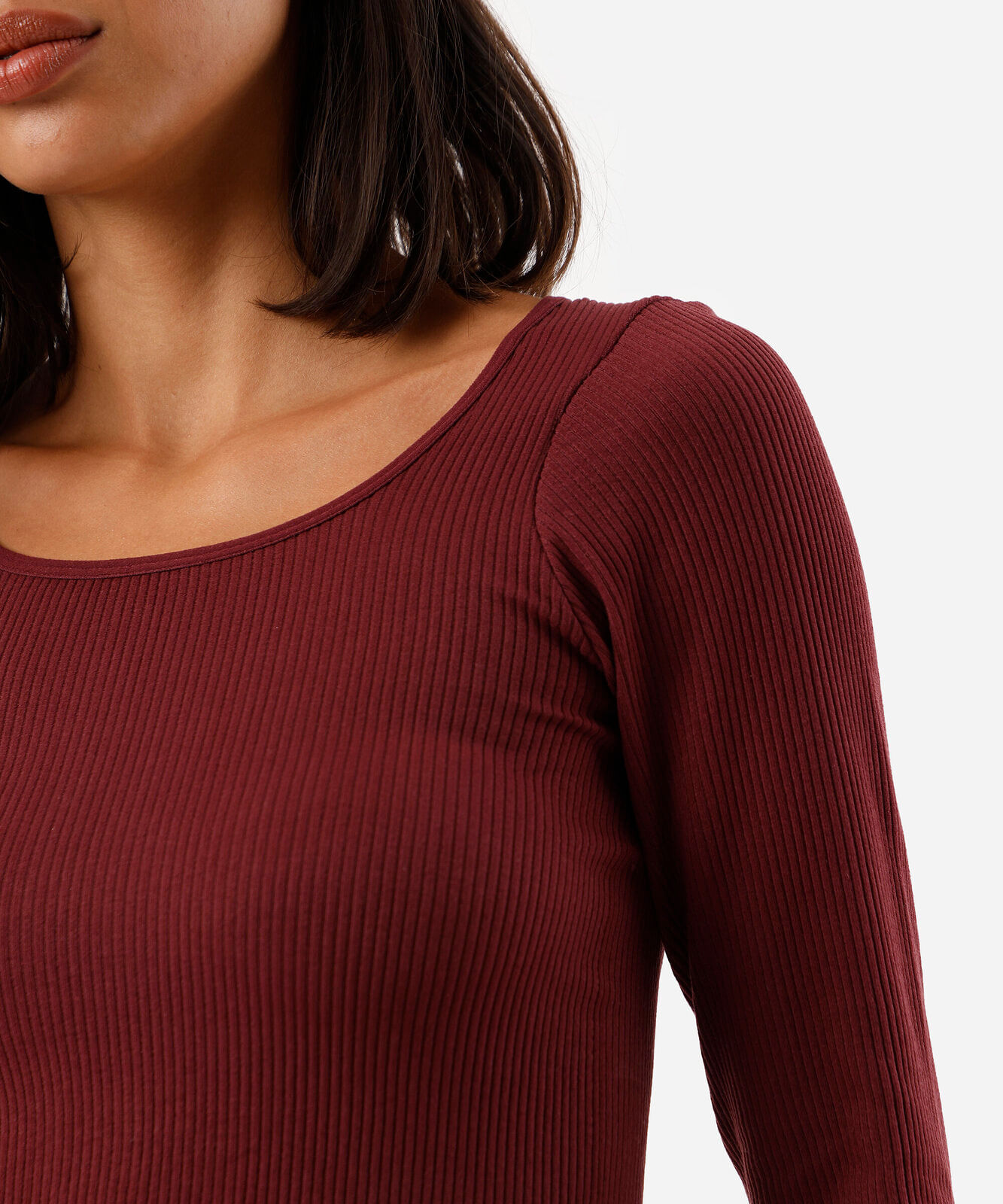 blusa de poliamida canelada cropped manga longa vinho