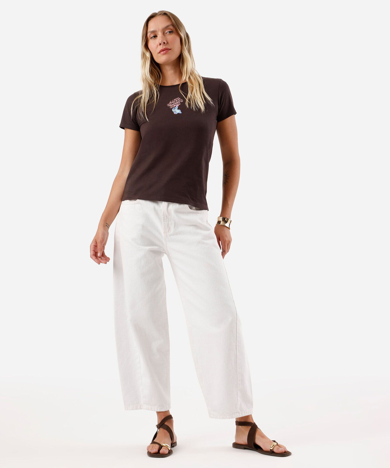 camiseta feminina de algodão stitch marrom