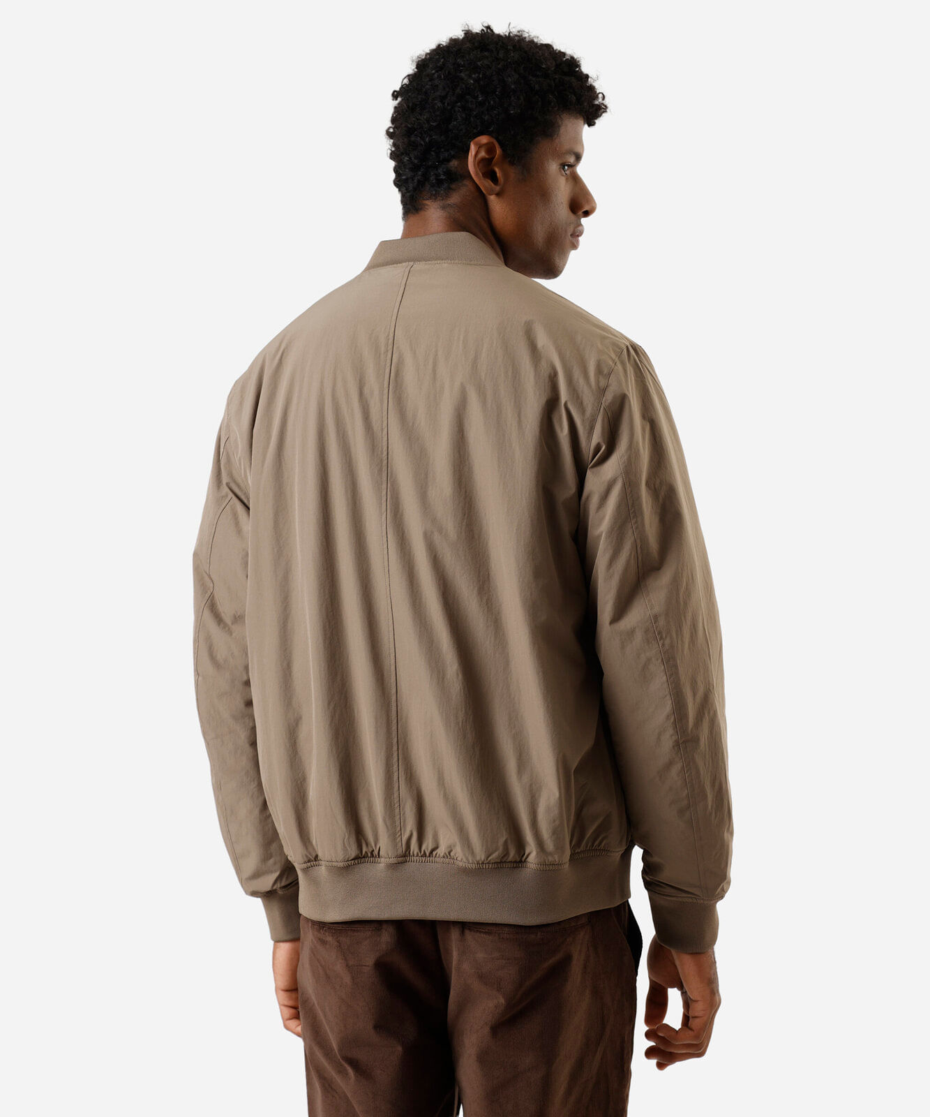 jaqueta bomber masculina com bolsos bege