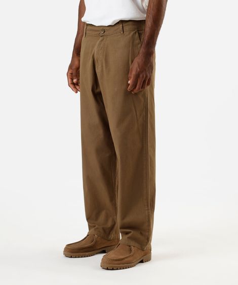 calça chino reta masculina de sarja marrom