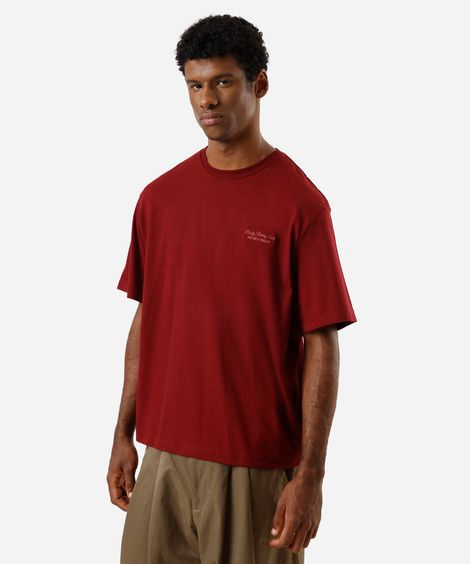 camiseta box fit masculina de algodão manga curta bordada vinho