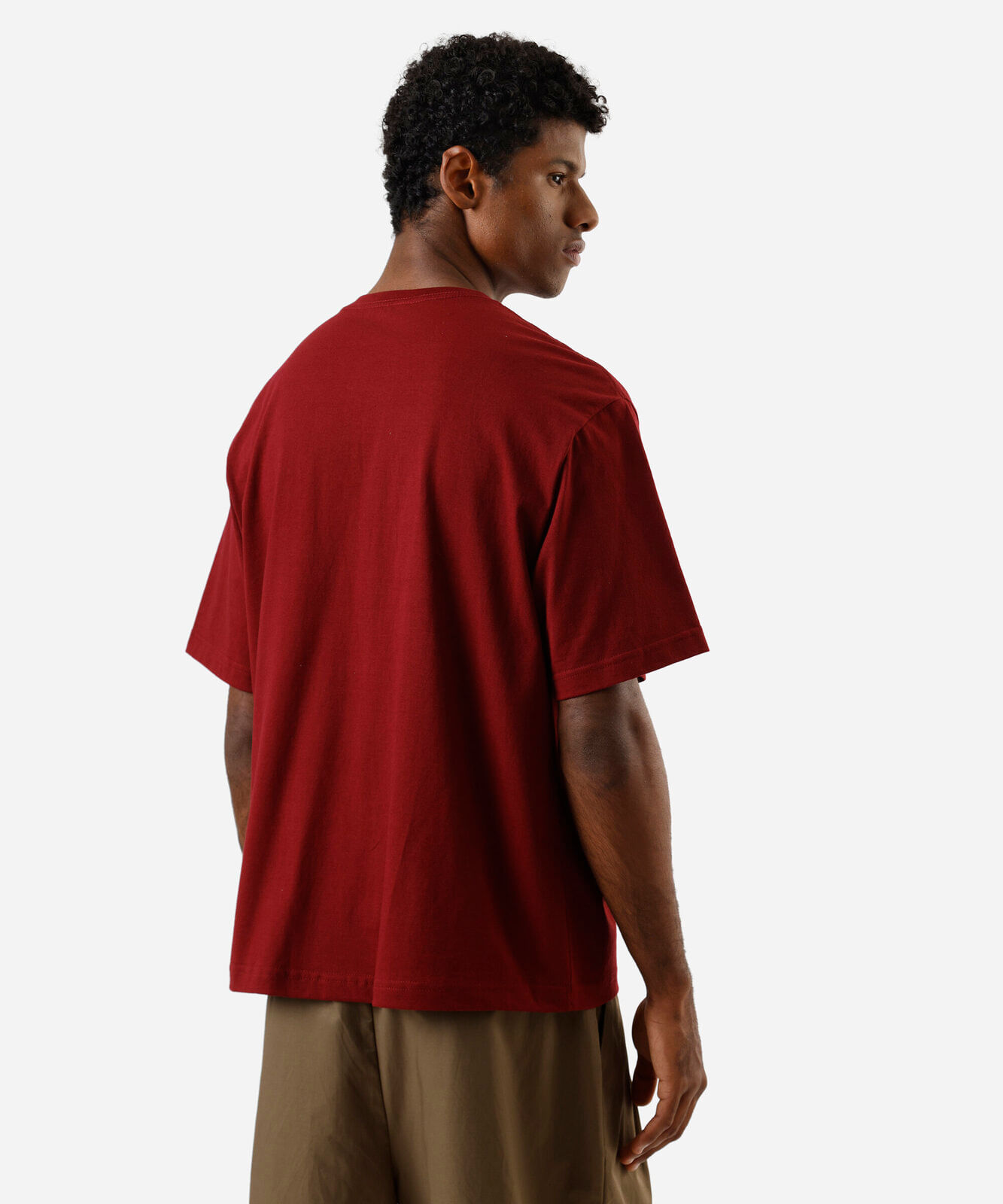 camiseta box fit masculina de algodão manga curta bordada vinho