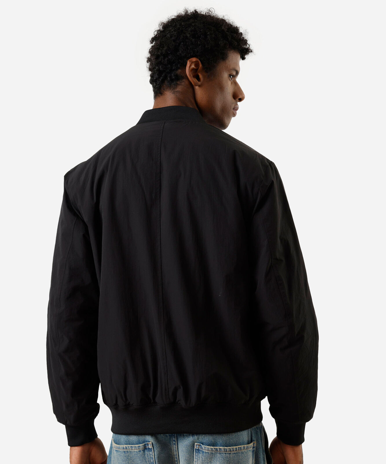 jaqueta bomber masculina com bolsos preta