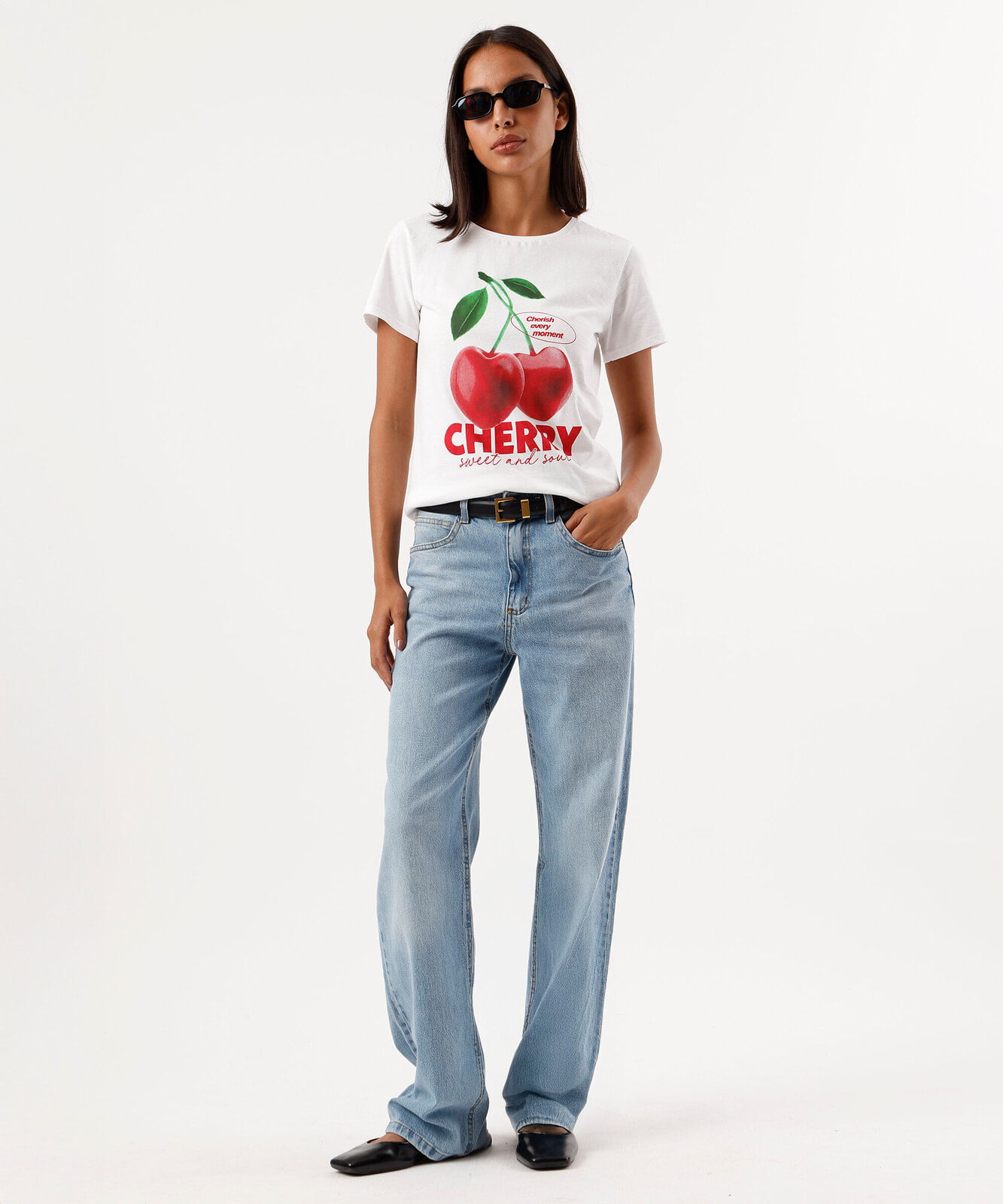 camiseta feminina de algodão maga curta cereja off white
