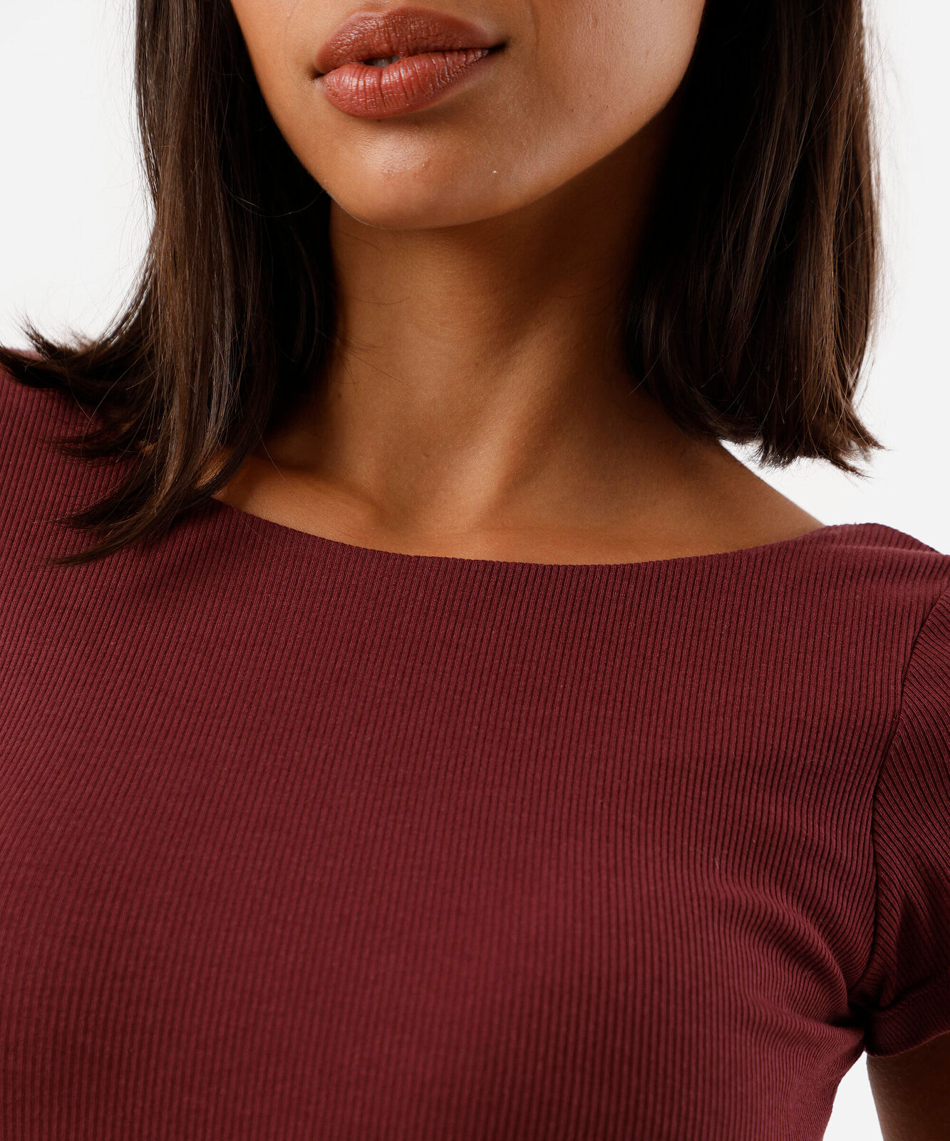 blusa feminina de algodão com bojo manga curta canelada vinho