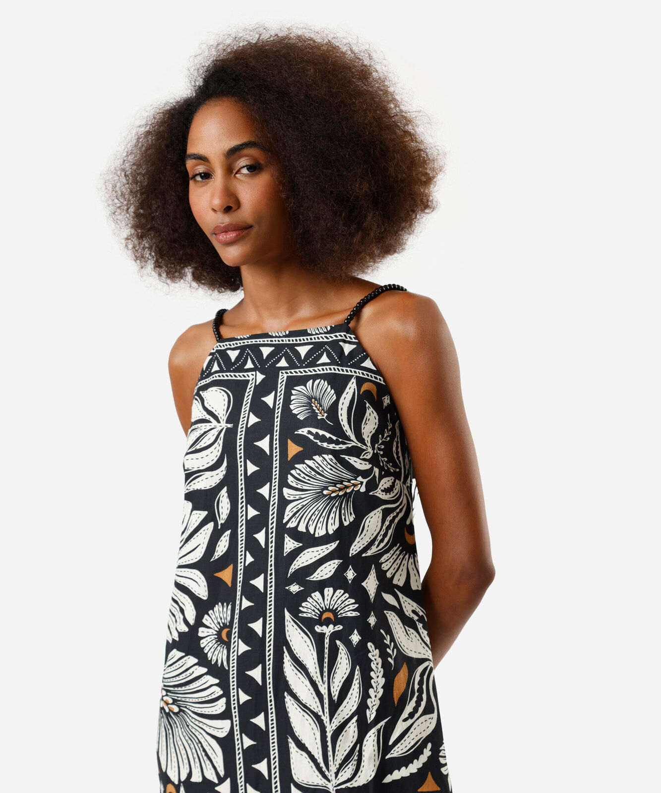 vestido midi feminino com viscose e fendas folhagens preto