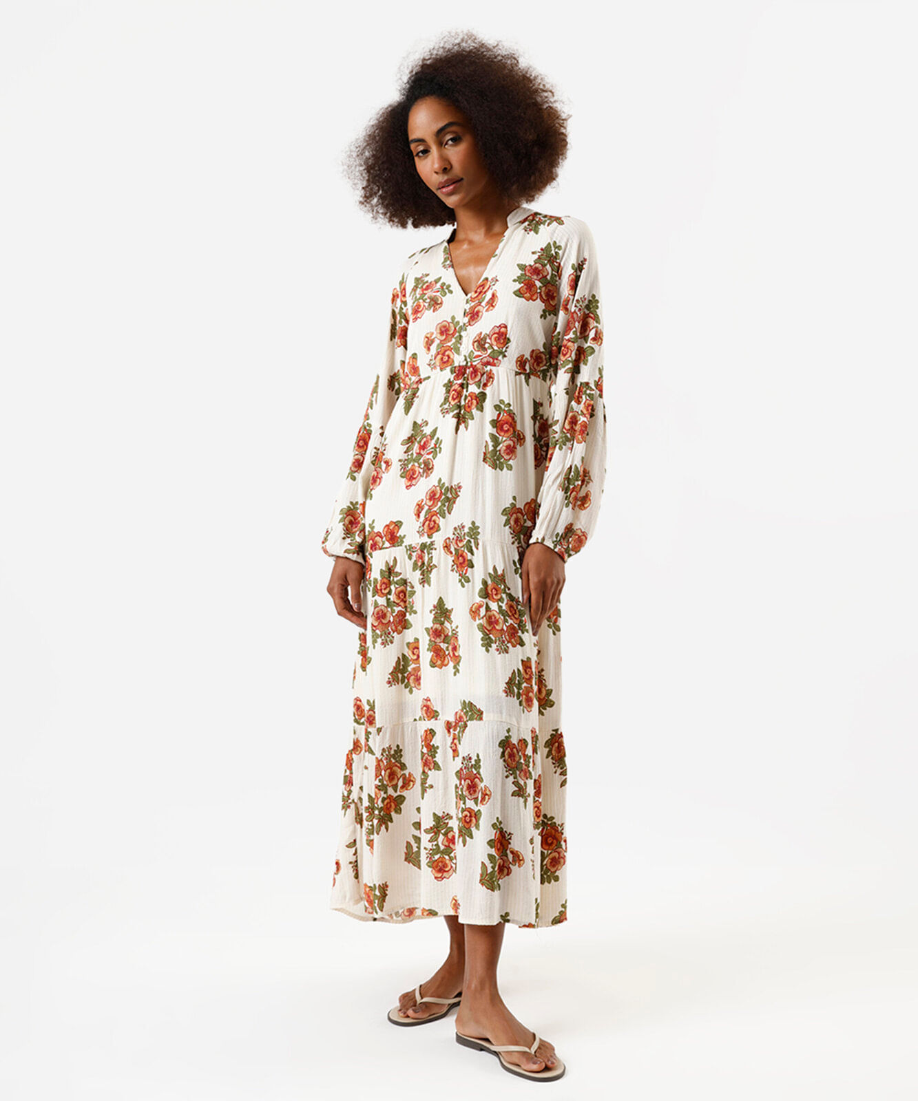 vestido midi feminino de viscose com recortes floral bege